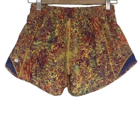 NWOT Lululemon Hotty Hot Shorts ll Seawheeze 2019 | Size 6 - Picture 6 of 12